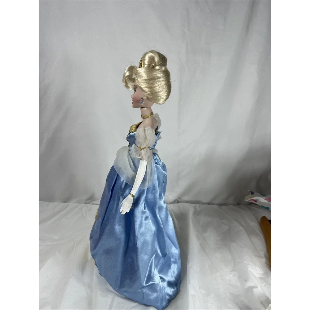 N/A cinderella porcelain